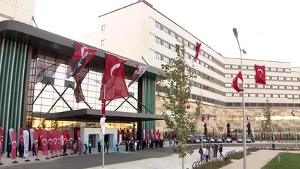 Erdoğan, Bursa Şehir Hastanesi'ni ziyaret etti (1)