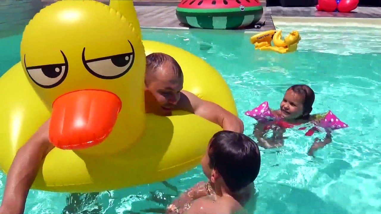 Мистер Макс Мисс Катя Prank Bad Kids Pranks Mommy Украли