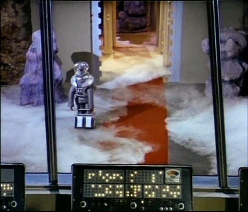 Lost In space. (2) The Ghost Planet