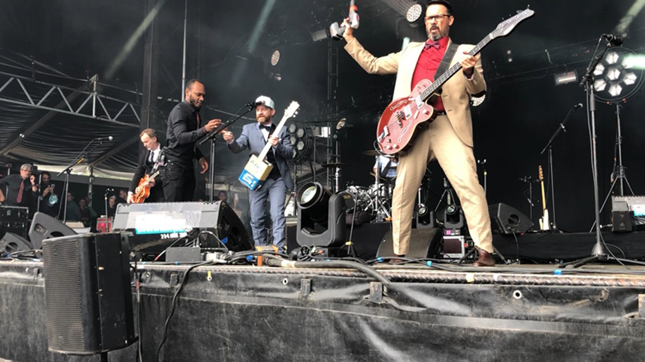 Festival du Bout du Monde. Tous des Jedi avec Dionysos !