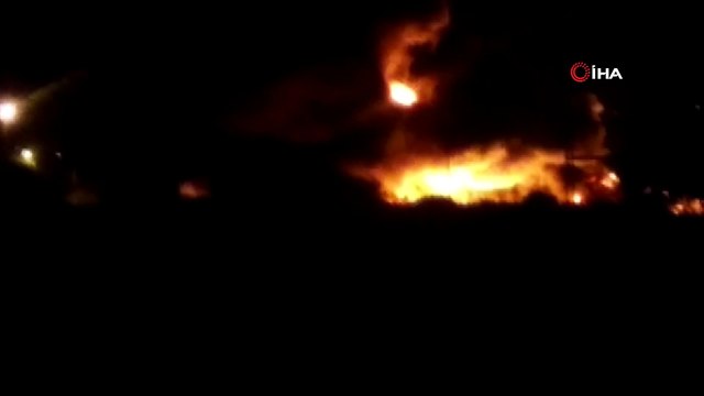 Denizli Organize Sanayi Bölgesinde bir fabrikada büyük bir yangın çıktı. Yangın sonrası olay yerine çok sayıda itfaiye ekipleri sevk edildi.