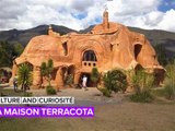 Cette maison en terre cuite est une œuvre d'art