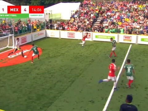 Football - Le Mexique réalise le doublé à la Coupe du Monde des sans-abris