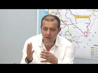 Ura ne prag te shembjes