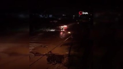 Rize'de bir kişi sel sularına kapılarak kayboldu