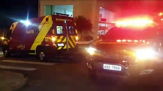 Mulher fica ferida em acidente entre carros na Rua São Paulo