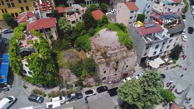 3,5 milyon dolara sahibinden satılık tarihi hamam havadan görüntülendi
