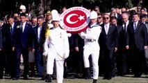 Dışişleri Bakanı Çavuşoğlu ve Büyükelçiler Anıtkabir'i ziyaret etti (1) - ANKARA