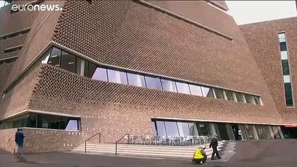 Λονδίνο: Εκτός κινδύνου ο 6χρονος που έσπρωξαν από τον δέκατο όροφο