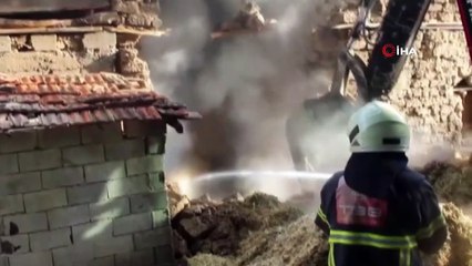 Açık Unutulan Lamba Samanlığı Yaktı