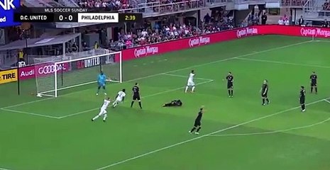 Marcou e usou o microfone para deixar mensagem ao congresso depois dos ataques no Texas e Ohio