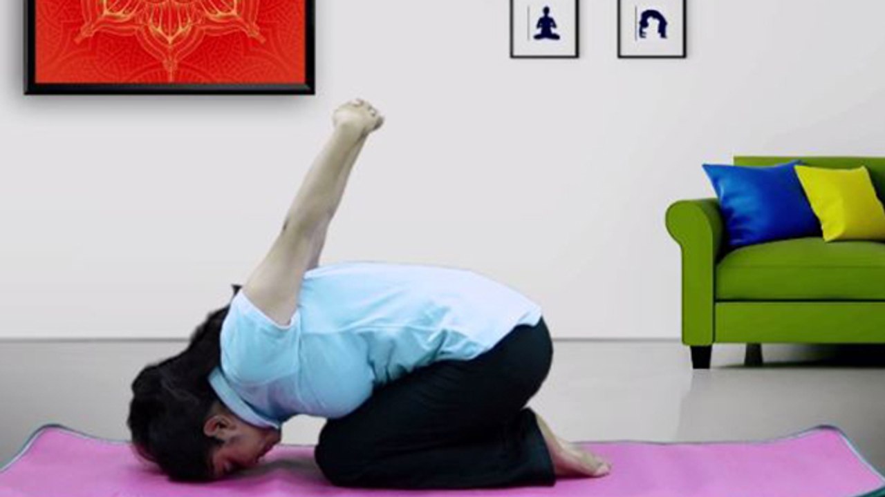 बालों को झड़ने से रोकेगा योगमुद्रा | Yoga to Stop Hair fall Permanently | Boldsky