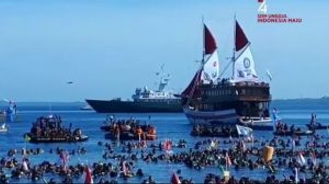 Pemecahan Dua Rekor Dunia Selam di Manado Berjalan Lancar