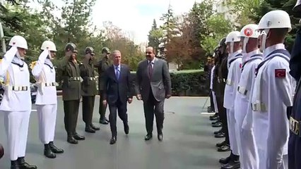 Bakan Akar, Katar Başbakan Yardımcısı ve Savunma Bakanı ile bir araya geldi