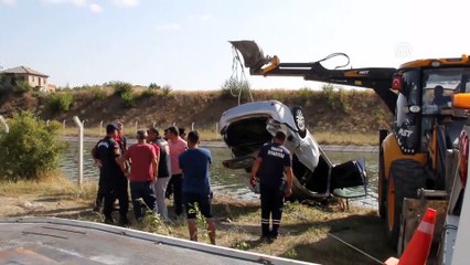 Otomobil sulama kanalına düştü: 1 ölü (2) - KONYA