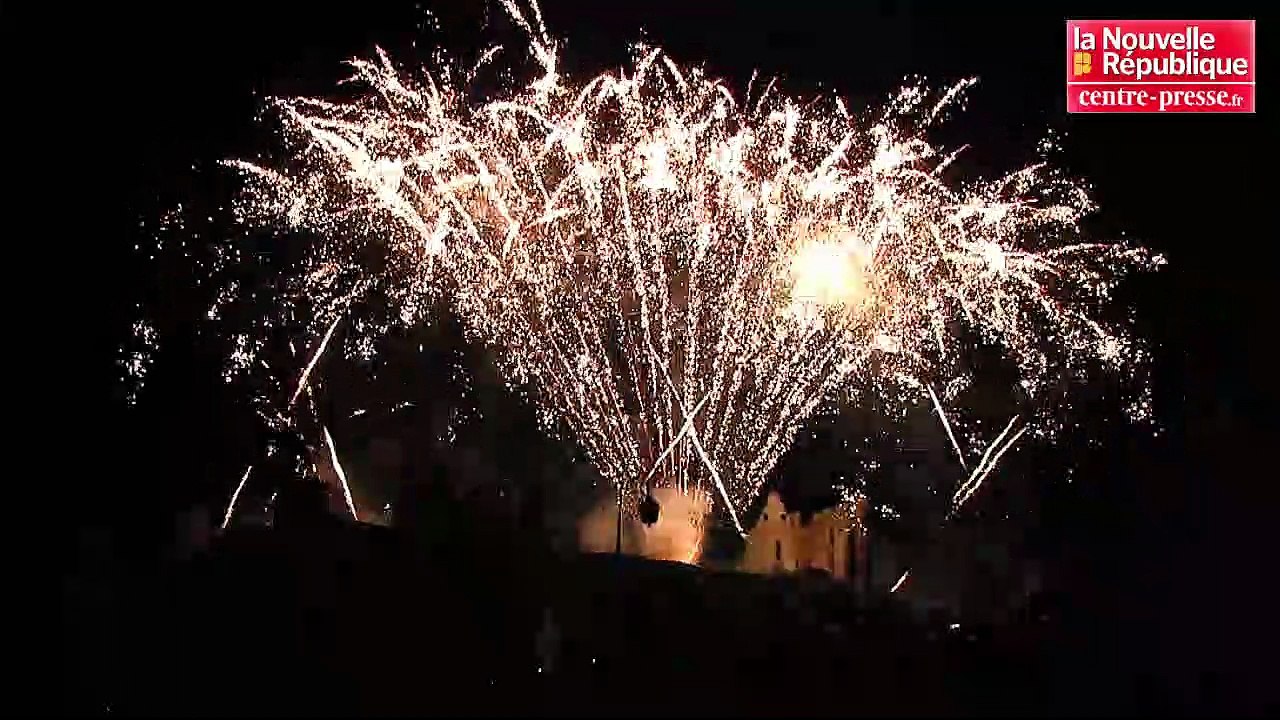 VIDEO. Angles-sur-l'Anglin : le ciel se pare de mille feux