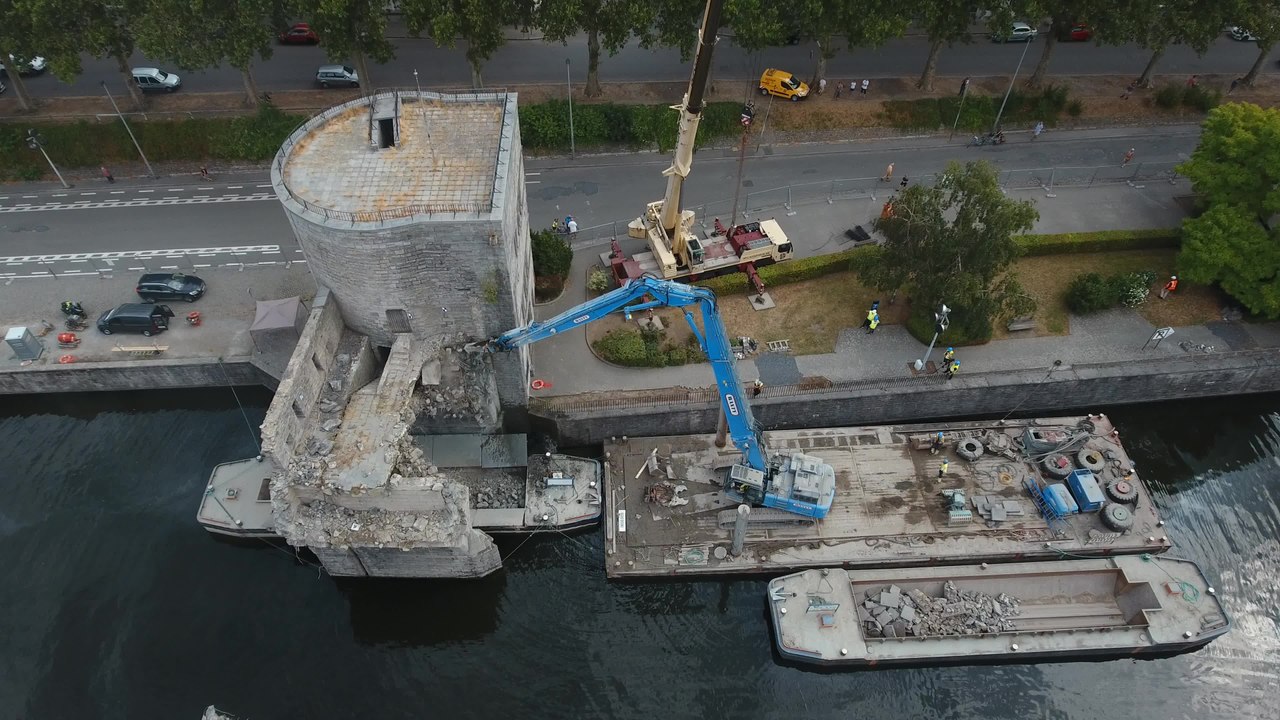De nouvelles images de la déconstruction du pont des Trous, filmées par un drone
