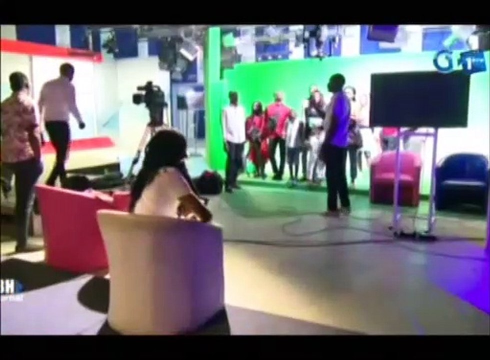 RTG - Visite guidée des fidèles de la mission évangélique de la foi dans les locaux de Gabon 1ère