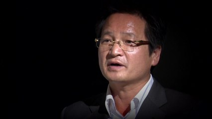 윤중천 "검찰 기소 위법"...피해여성 "두려워 극단적 시도" / YTN