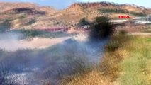 MANİSA Turgutlu'da 20 dönüm makilik alanda yangın-