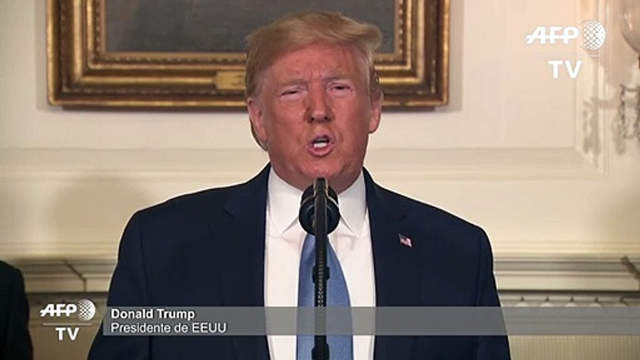 Trump dice que EEUU "debe condenar" el supremacismo blanco