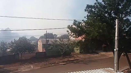 Fumaça toma conta de vizinhança no Santa Cruz