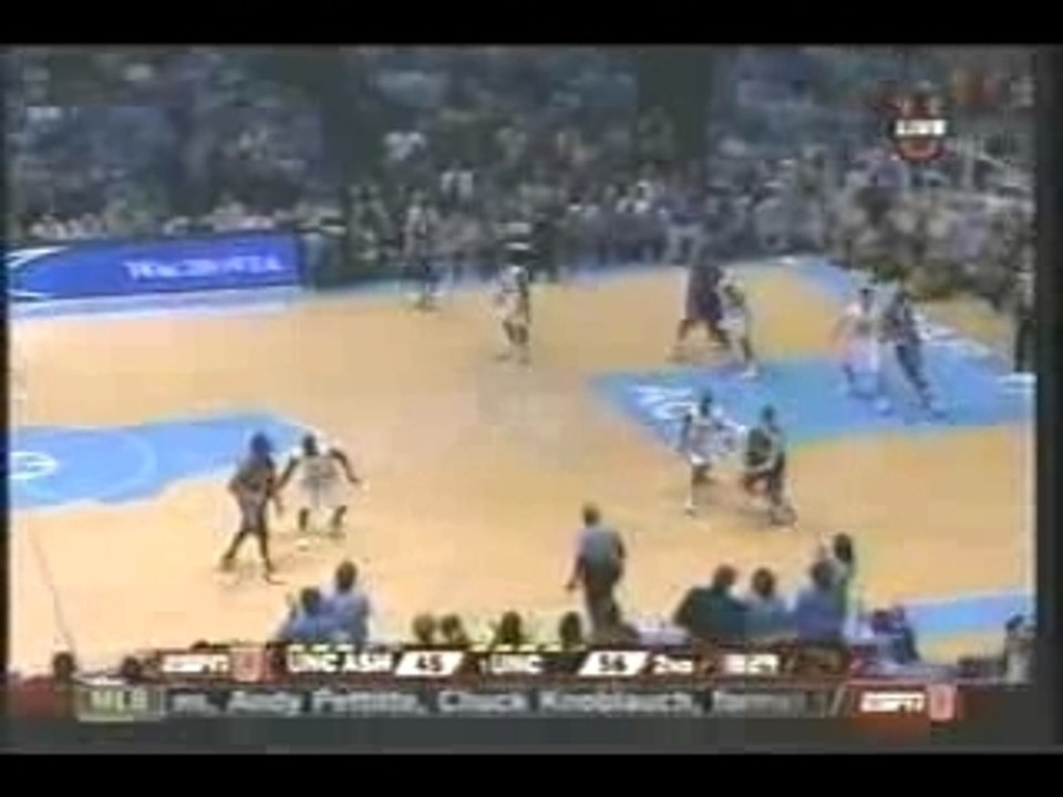 Dunk over the Monster kenny George !!!