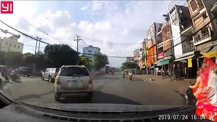 Téléphoner ou faire du scooter : il faut choisir