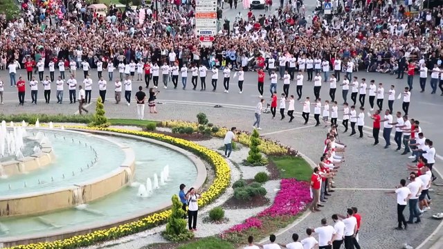 'Gardaşlık Festivali'nde 1058 kişi 'Sivas Ağırlaması Halayı' çekti - SİVAS