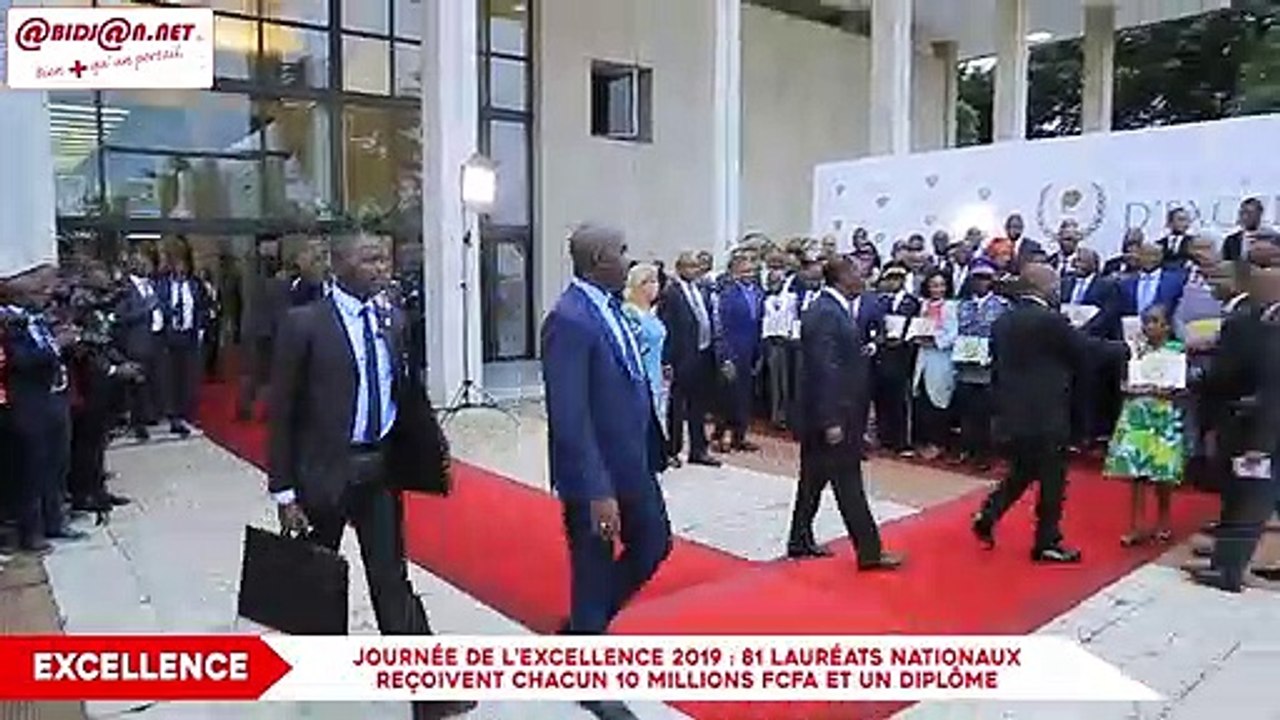 Journée de l’Excellence 2019 - 81 lauréats nationaux reçoivent chacun 10 millions FcFa et un diplôme