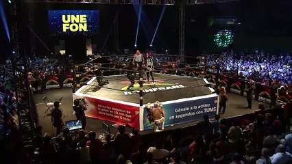 La Parka spanks La Hiedra