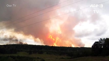 Heridos y miles de evacuados por explosión de arsenal en Siberia