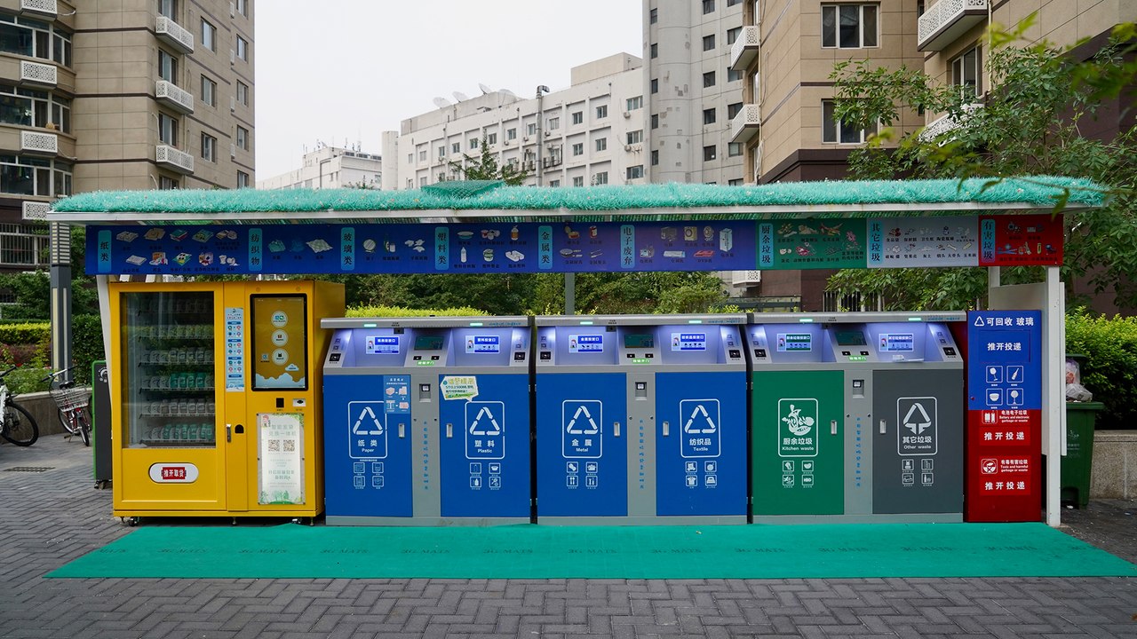Garbage bins with facial recognition cameras pu...