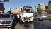 Su tankeri tramvaya çarptı - İSTANBUL