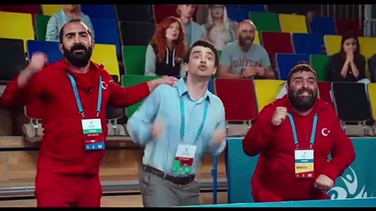 Recep Halter Kaldırıyor - Recep İvedik 5 (1)