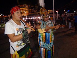 Taksim'de Kızılderili sanatçılara yoğun ilgi