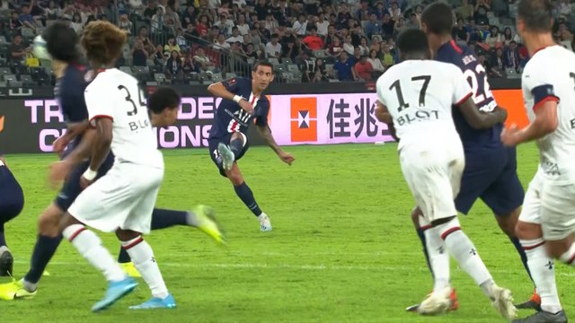 Paris Saint-Germain v Stade Rennais FC: Angel Di Maria skills