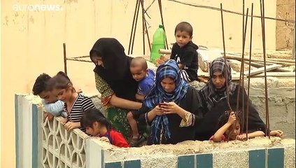شاهد: سوق الماشية في باكستان تشهد اكتظاظا تحضيراً لعيد الأضحى
