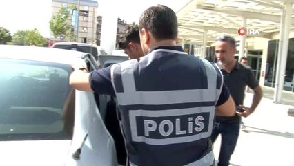 Kapkaç şüphelisini park halindeki motosikleti ele verdi