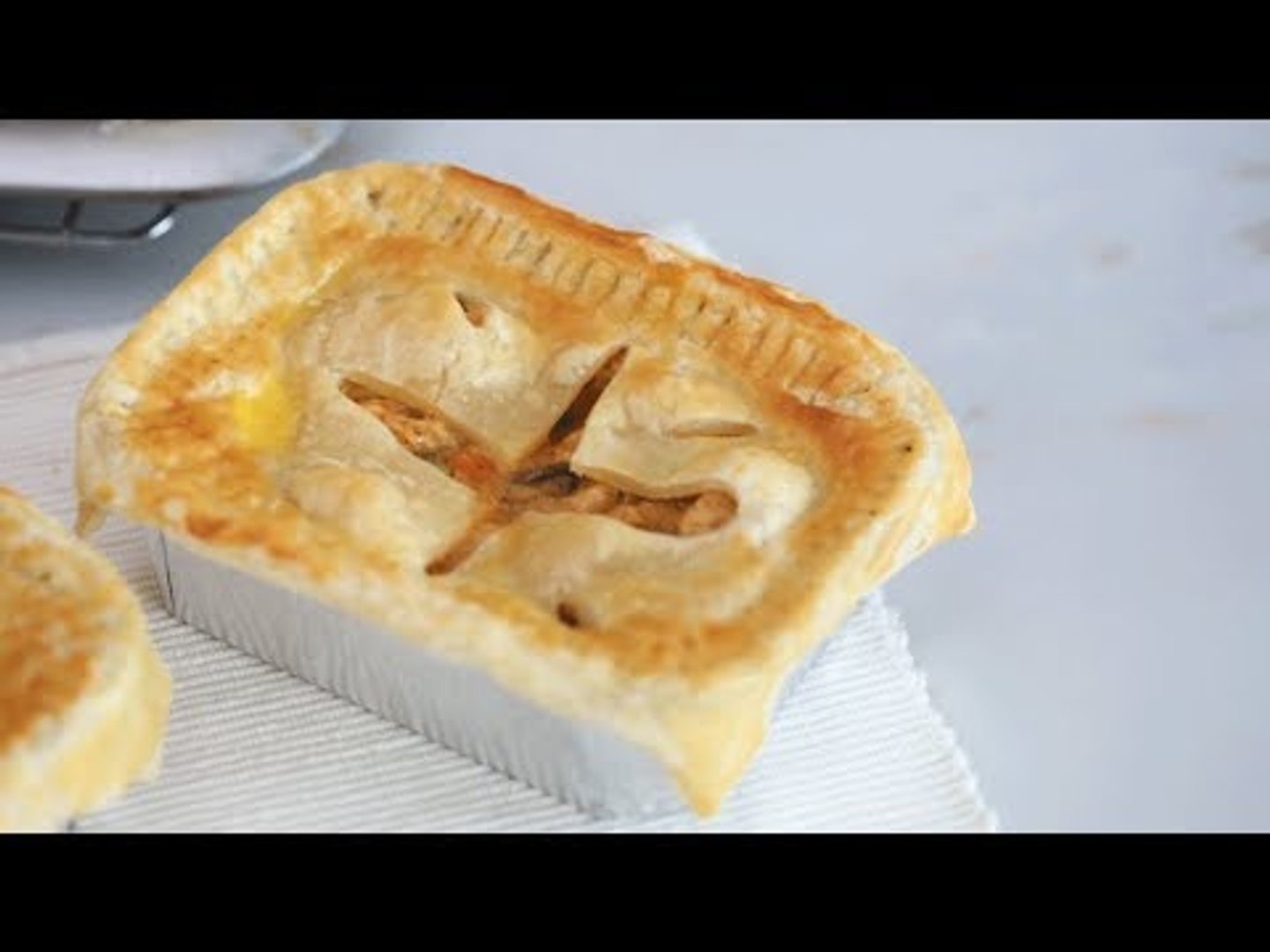 Chicken Pastel Pot Pie Recipe | Yummy PH