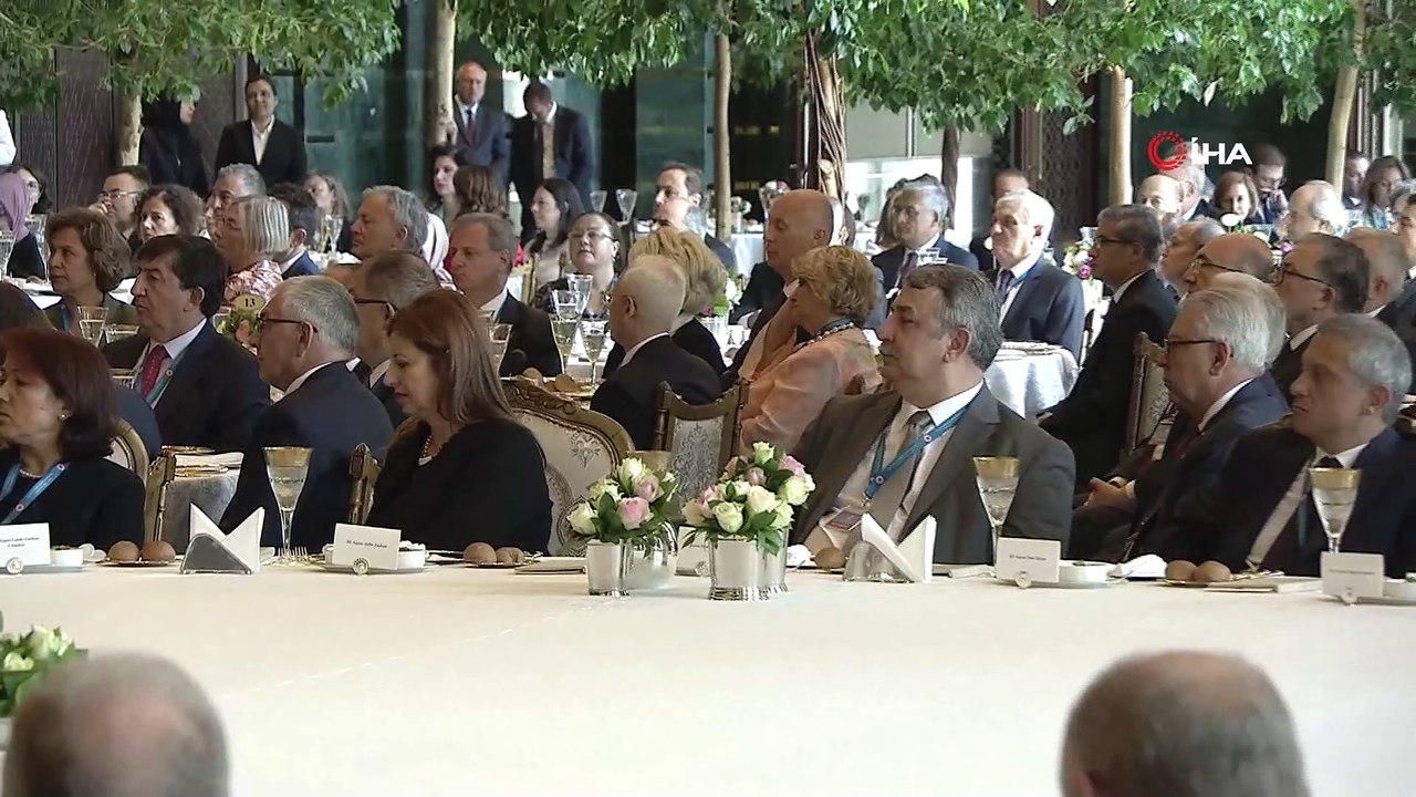 Cumhurbaşkanı Erdoğan: 'S-400’ler meselesinde Türkiye güvenliği ile ilgili ticari bir tercihte bulunmuştur. Bu tercihe zorlayan da müttefiklerinin uzlaşmaz tavrıdır'