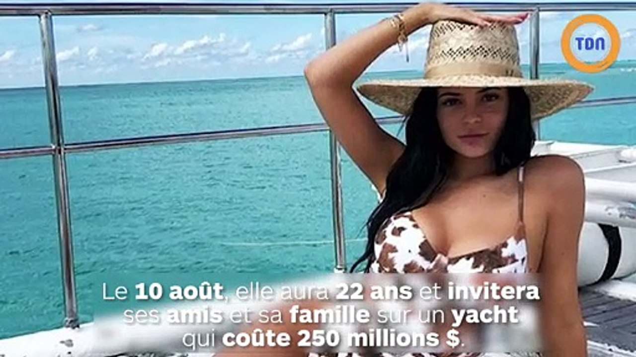 Kylie Jenner loue un un yacht de 250 millions $ pour son anniversaire !