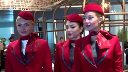 THY kabin ekipleri yeni kıyafetlerini giydi