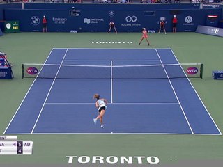 Toronto - Kontaveit sort Sharapova