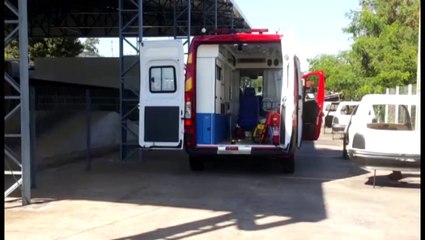 Jovem sofre fratura ao cair de moto durante aula em pista de autoescola