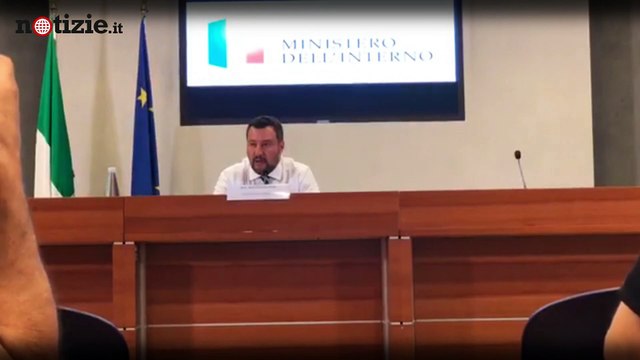 Salvini Abbiamo il coraggio di abbassare le tasse, serve una manovra | Notizie.it