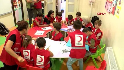 Türk Kızılay'ı bayram öncesi çocukları sevindirdi