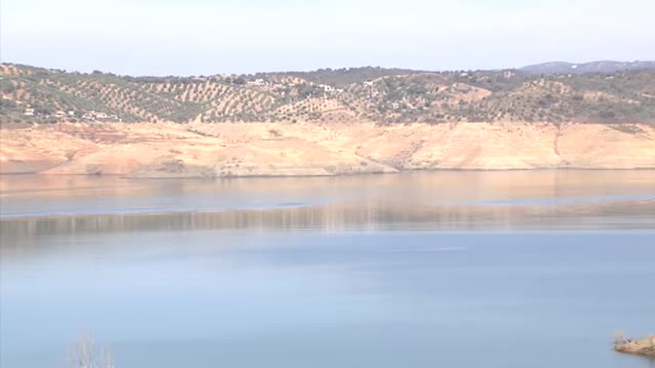 La sequía y el calor extremo se perciben ya en los embalses