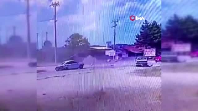 Dehşete düşüren kaza kamerada... Önündeki aracı geçmek isterken faciaya sebep oldu: 1 ölü, 3 yaralı