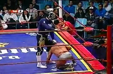 La Sombra vs. Negro Casas (02-20-12)